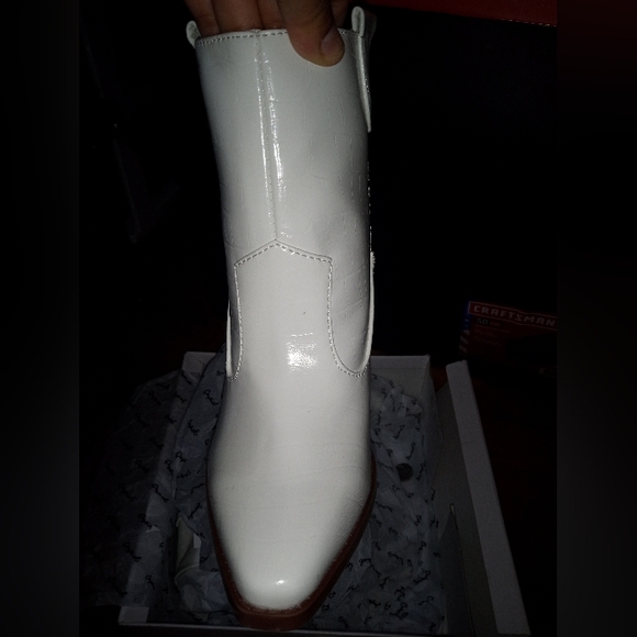 New in box white Crorco boots Sz6 - Picture 2 of 5